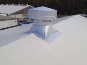 ベンチレーターで実現‼テント倉庫内を快適な環境に‼