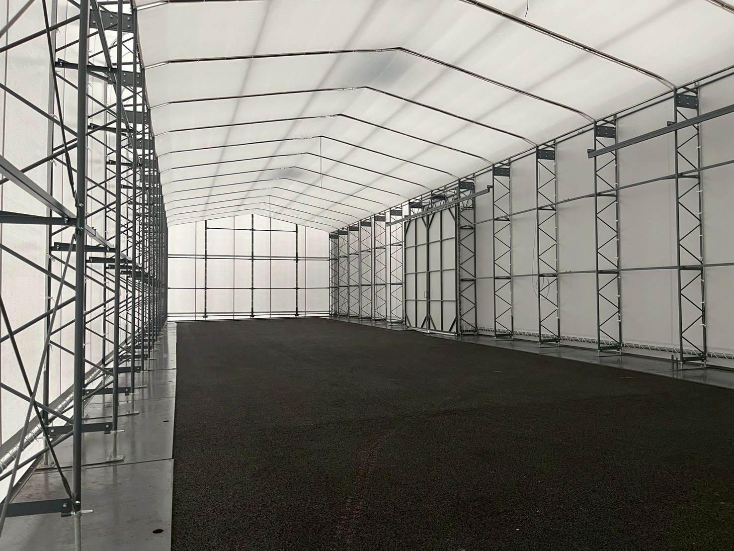 テント倉庫の施工事例の写真